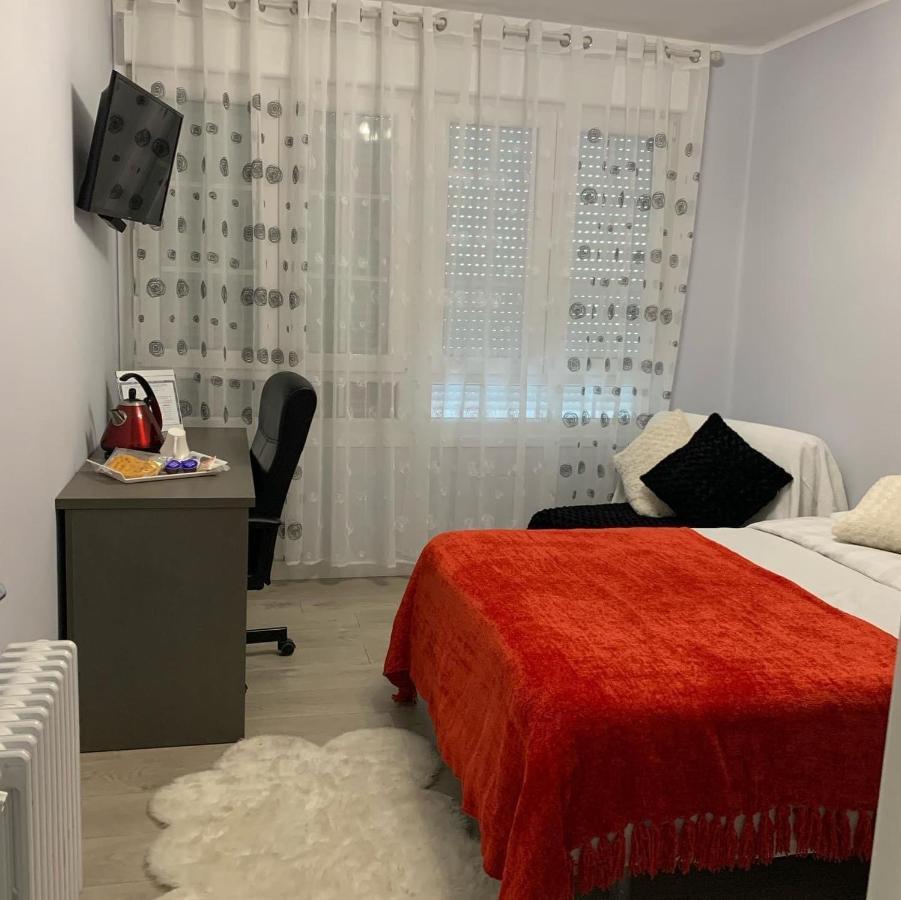 La Rosa Azul Rooms Ponferrada Luaran gambar