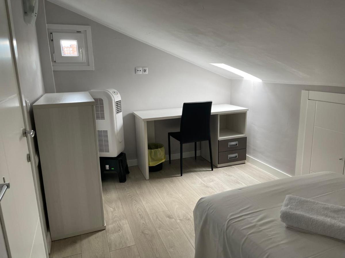 La Rosa Azul Rooms Ponferrada Luaran gambar
