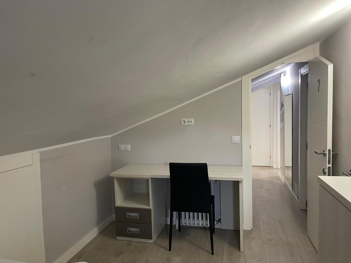 La Rosa Azul Rooms Ponferrada Luaran gambar