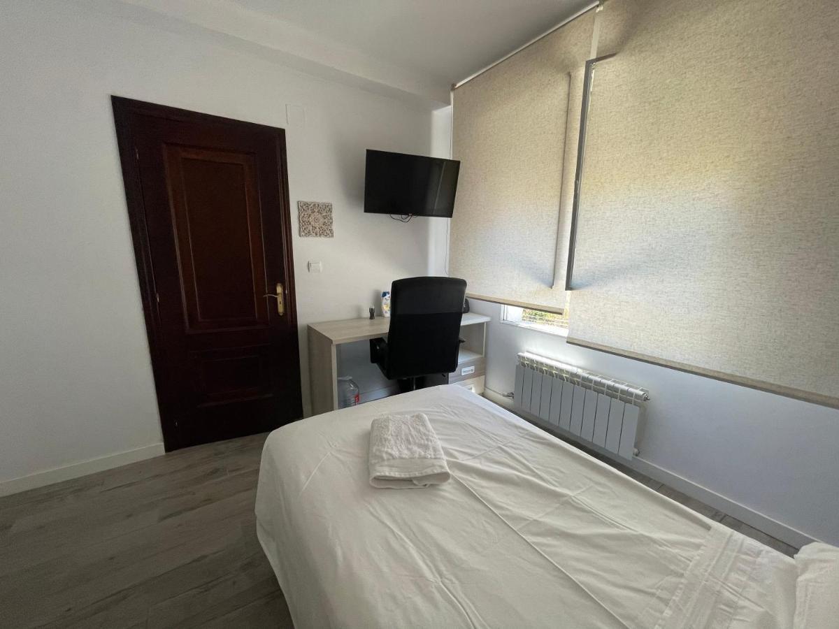 La Rosa Azul Rooms Ponferrada Luaran gambar