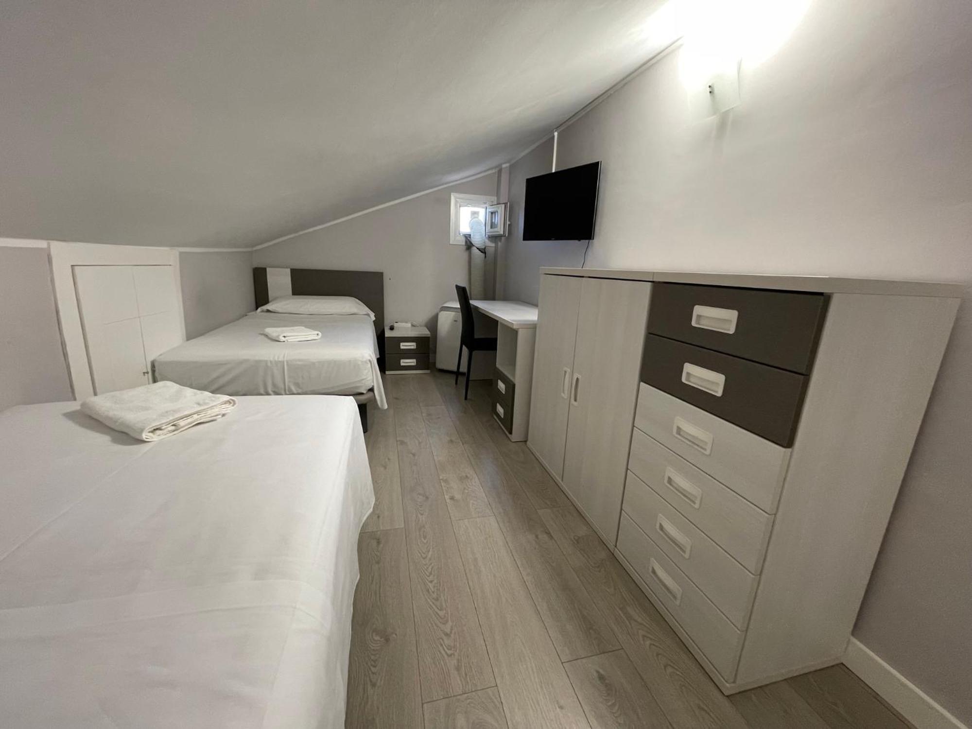 La Rosa Azul Rooms Ponferrada Luaran gambar