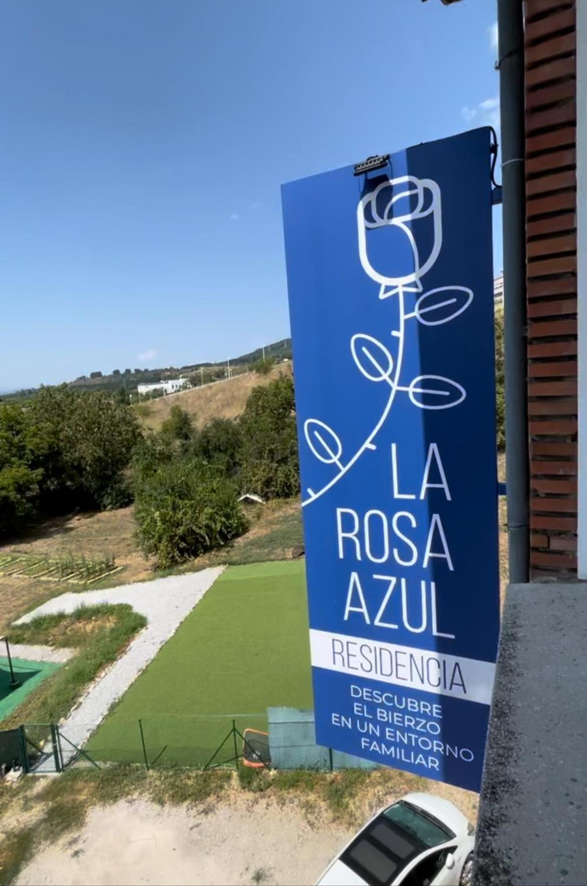 La Rosa Azul Rooms Ponferrada Luaran gambar